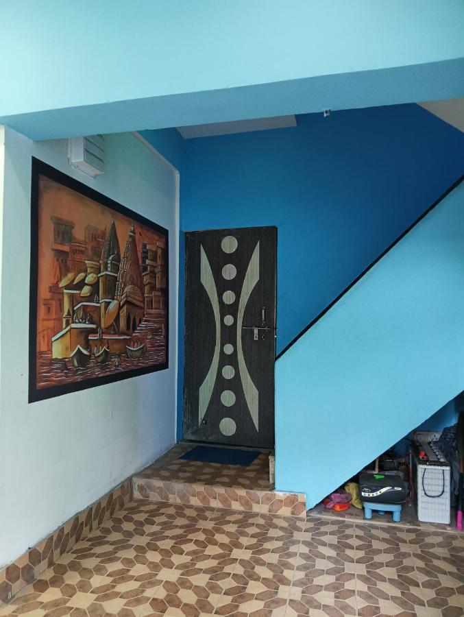 Trinetra Inn Varanasi Exterior foto