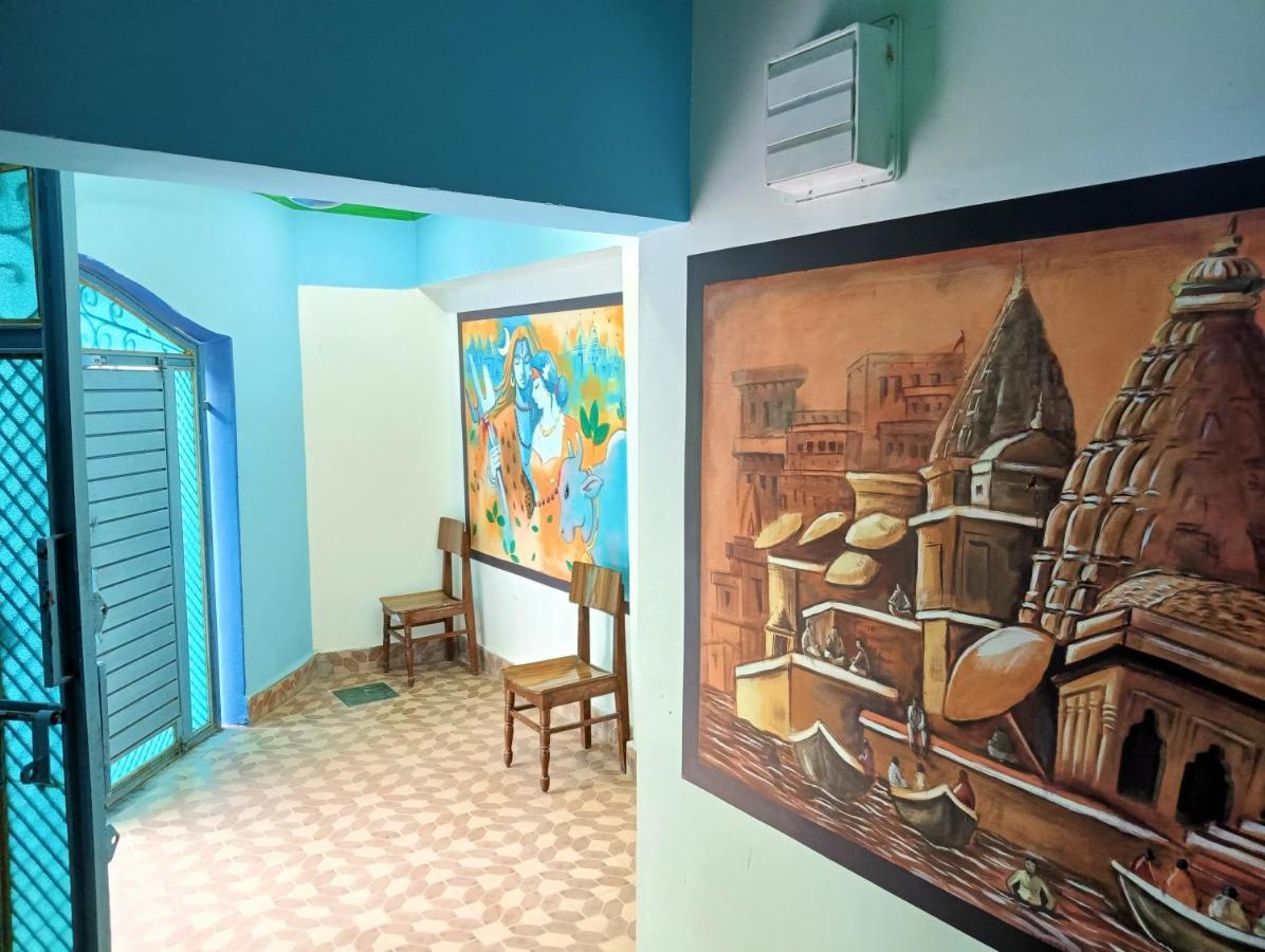 Trinetra Inn Varanasi Exterior foto