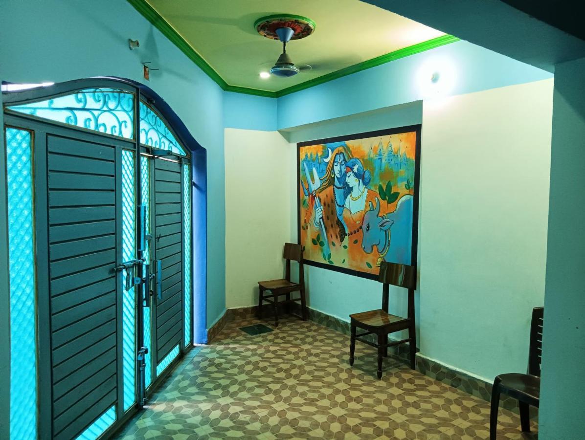 Trinetra Inn Varanasi Exterior foto